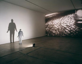 Juan Muñoz: Towards the Shadow